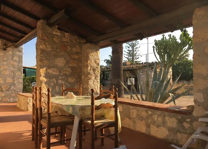 Mara Villa